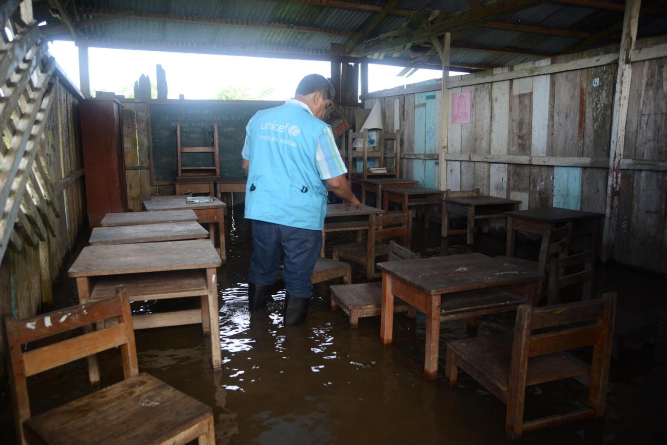Escuela inundada