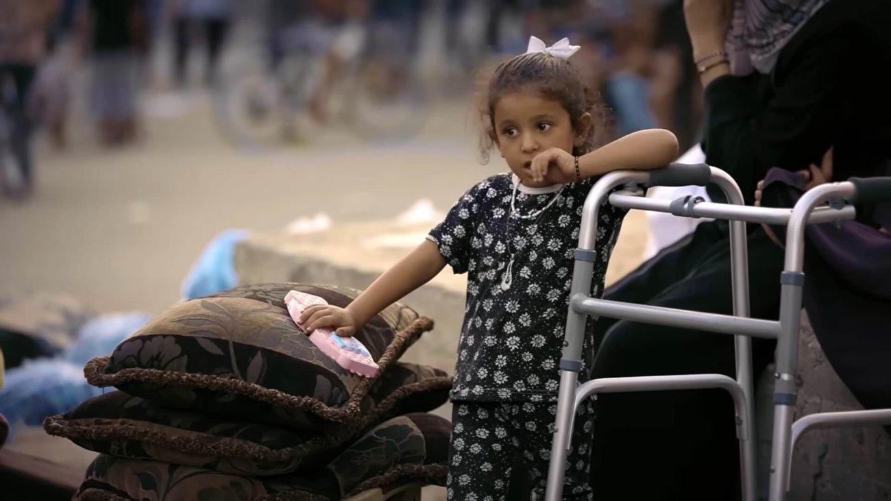 niña-esperando-gaza