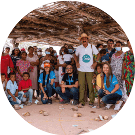 comunidad que trabaja junto a UNICEF