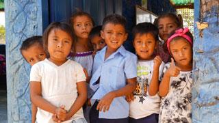 Niños y niñas en el territorio